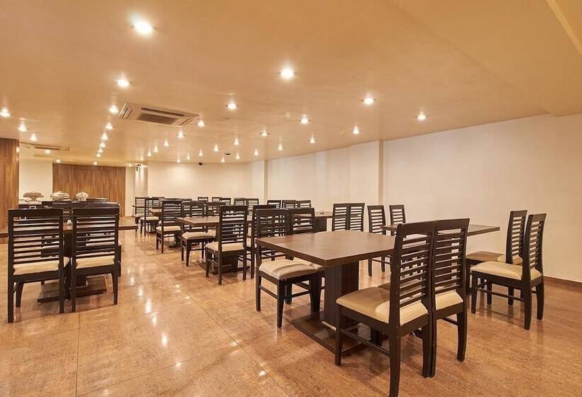 Отель The Evergrand Palace