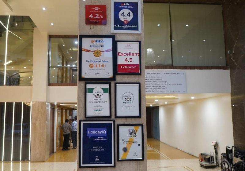 Отель The Evergrand Palace