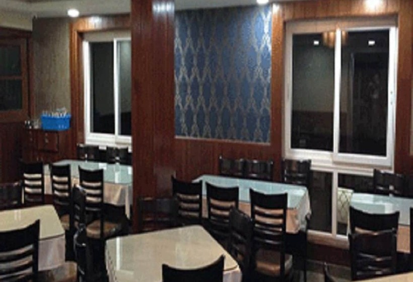 호텔 The Majestic Crown