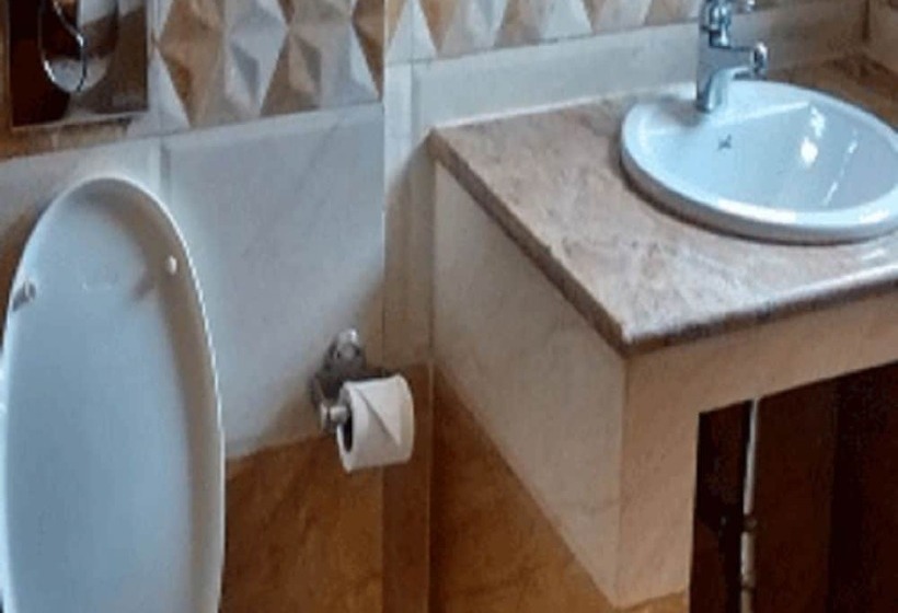 호텔 The Majestic Crown