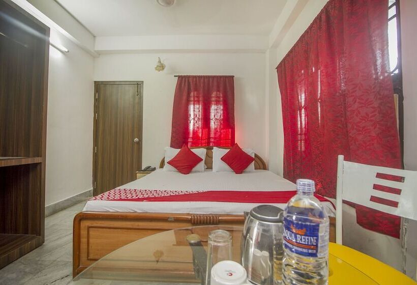 ホテル The Mapple By Oyo Rooms