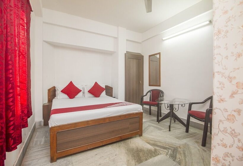 ホテル The Mapple By Oyo Rooms