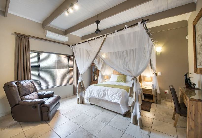 Отель Twiga Travel