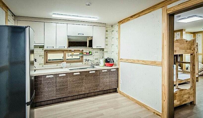 Kirin Guesthouse   Hostel