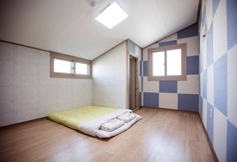 Kirin Guesthouse   Hostel