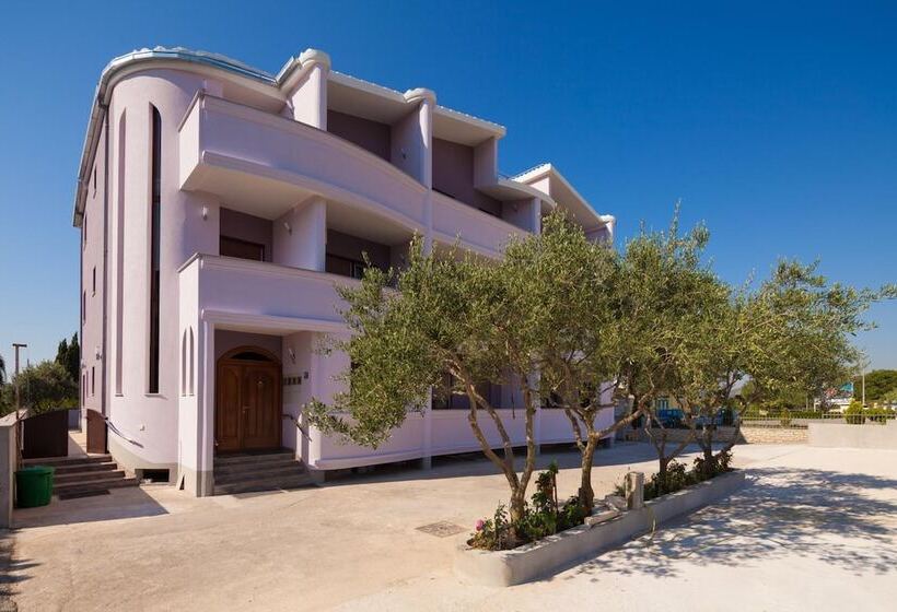 ペンション Apartments Mara