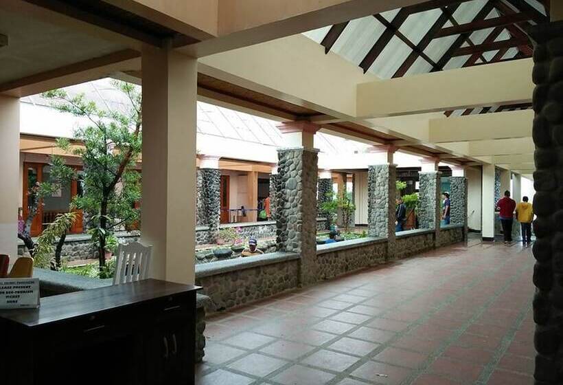 Pensjonat Batanes Ddd Habitat Lodging House