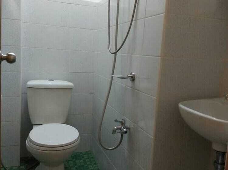 پانسیون Batanes Ddd Habitat Lodging House