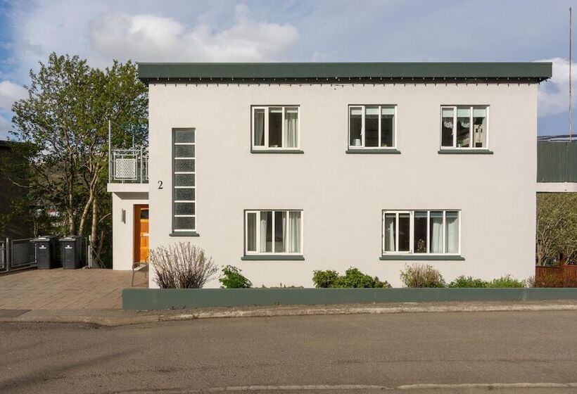 پانسیون Bjarmó Guesthouse