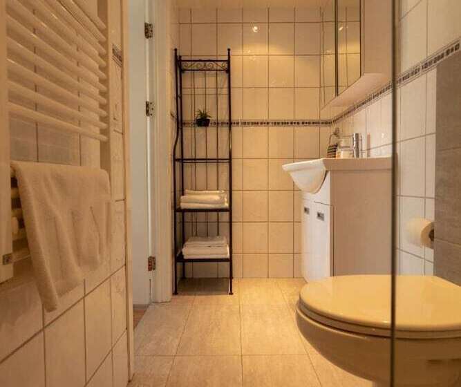 پانسیون Bjarmó Guesthouse