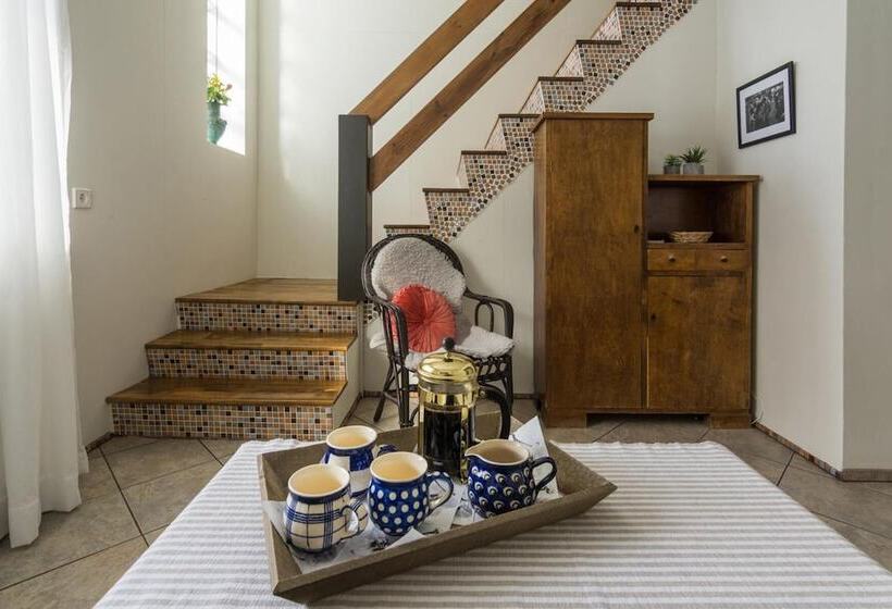 پانسیون Bjarmó Guesthouse