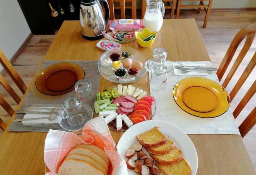 פנסיון Guest House Lila