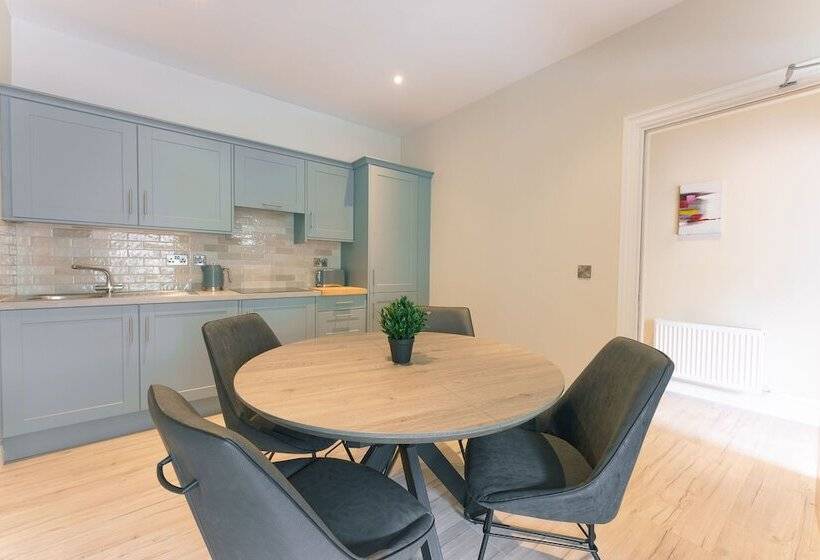 بنسيون Kingston S Townhouse