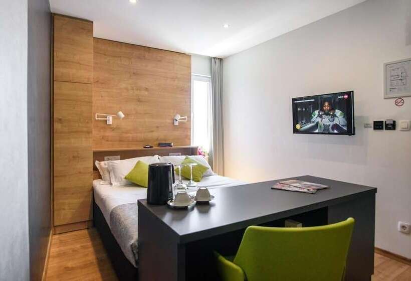 פנסיון Ora Luxury Rooms