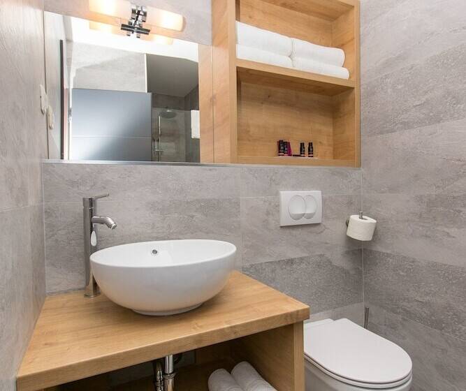 פנסיון Ora Luxury Rooms