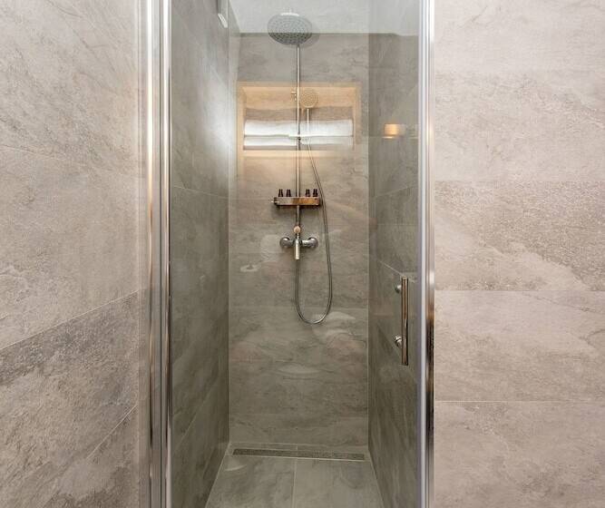 פנסיון Ora Luxury Rooms