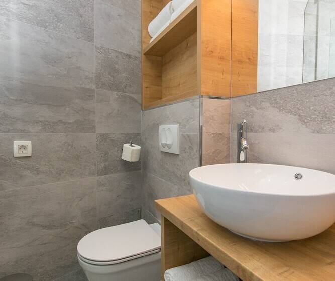 פנסיון Ora Luxury Rooms