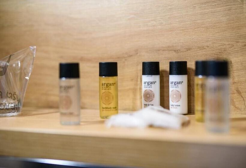 פנסיון Ora Luxury Rooms