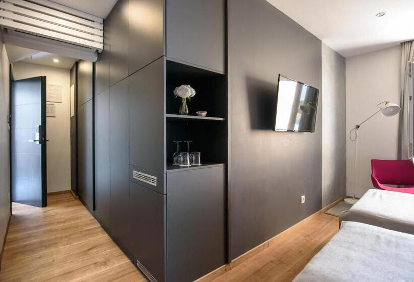 פנסיון Ora Luxury Rooms