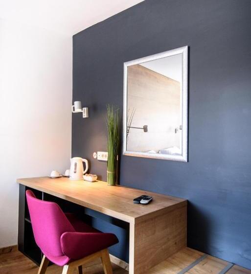 פנסיון Ora Luxury Rooms