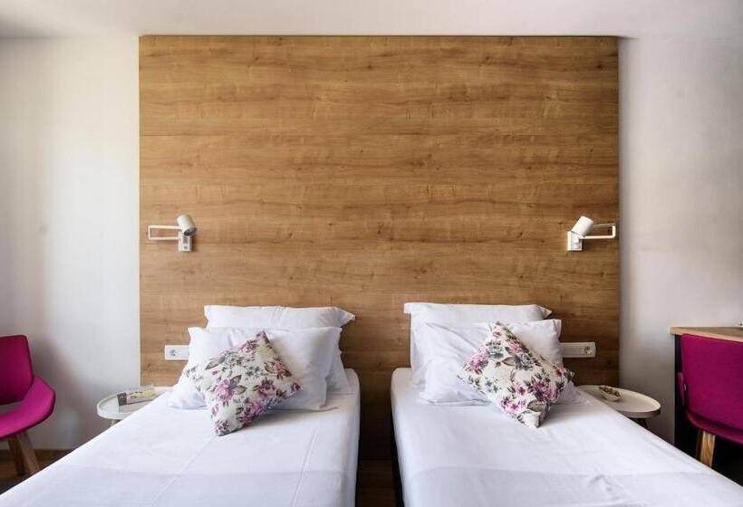 פנסיון Ora Luxury Rooms