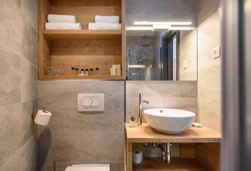 פנסיון Ora Luxury Rooms