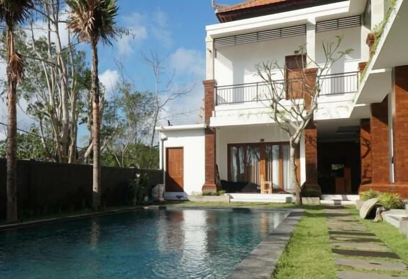 膳宿费 Seno Guesthouse & Cafe