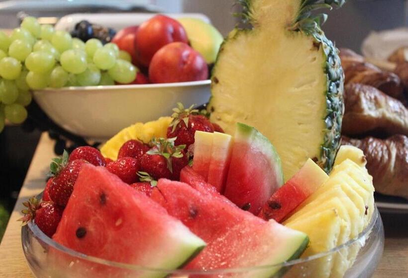 Port 21 Pura Pool & Design Hotel   Adults Only