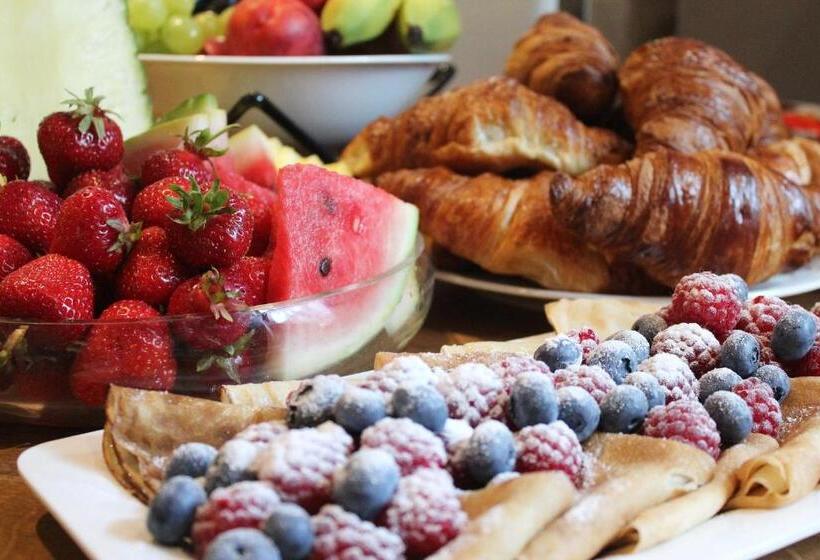 Port 21 Pura Pool & Design Hotel   Adults Only