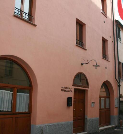 اقامتگاه Massa Alta B&b E Appartamenti