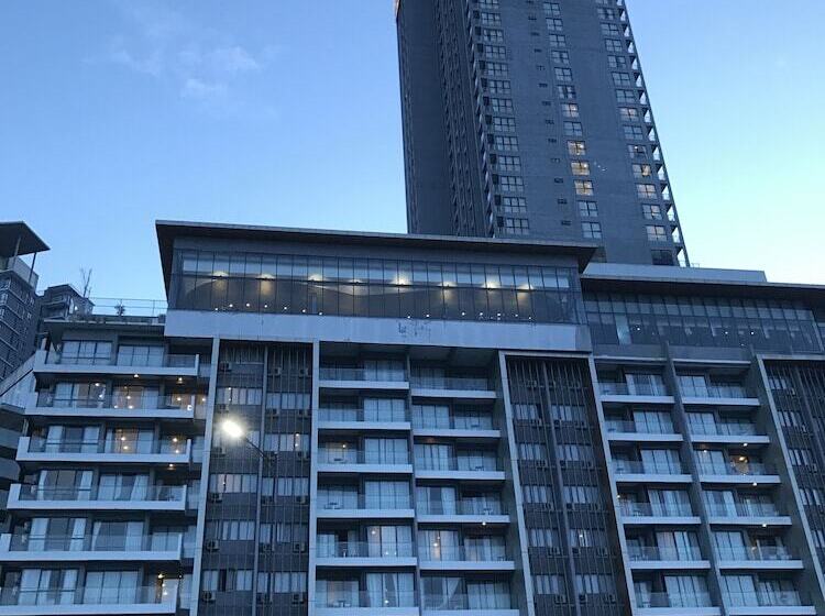 Sky D'mont Suites