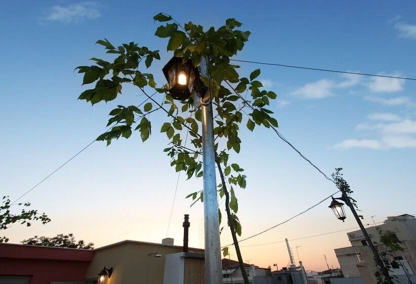The Marble Suites, Plaka