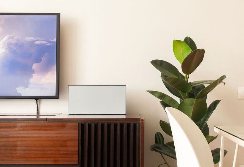 The Marble Suites, Plaka