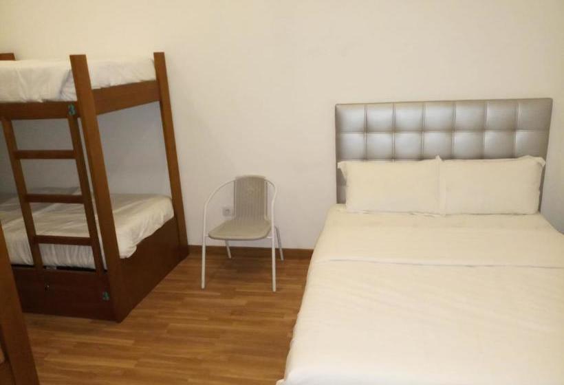 Just Lisbon Hostel & A.l