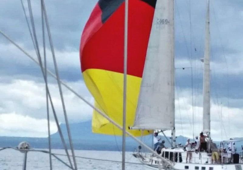 Bahay Isla Inn  Hostel Puerto Galera