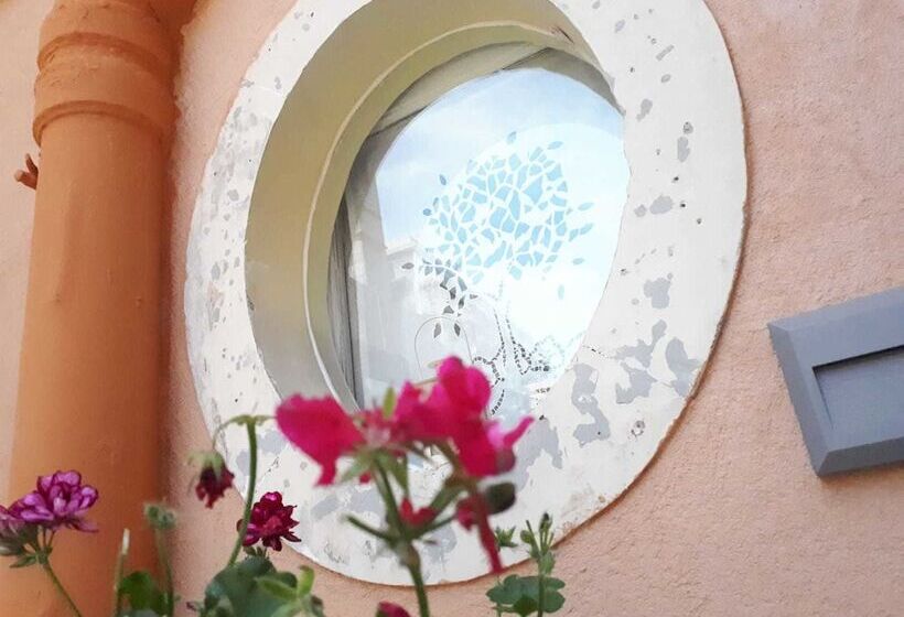 تختخواب و صبحانه La Casa Di Alma Luxury Rooms