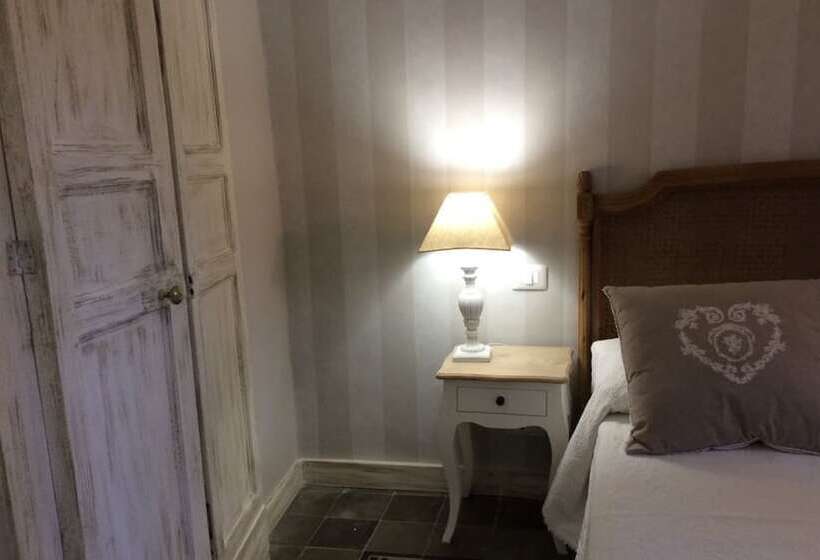 تختخواب و صبحانه La Casa Di Alma Luxury Rooms
