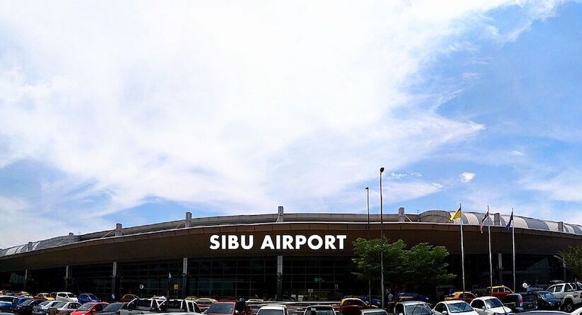 H Homestay   Semi D 1000mbps  Wifi, Astro & Private Parking