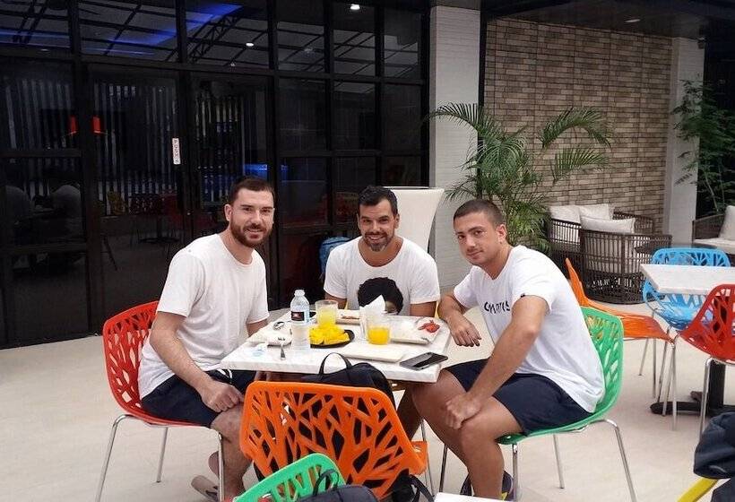 Halfway House Hostel Mactan Cebu Airport