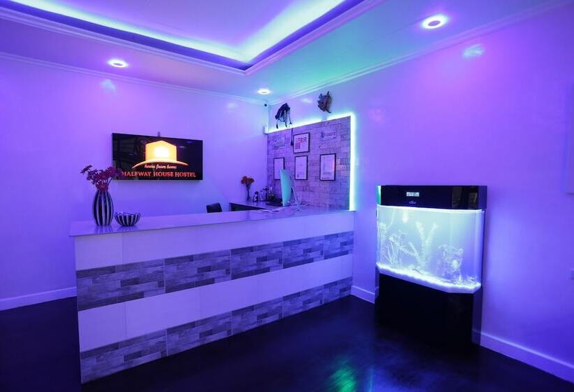 Halfway House Hostel Mactan Cebu Airport