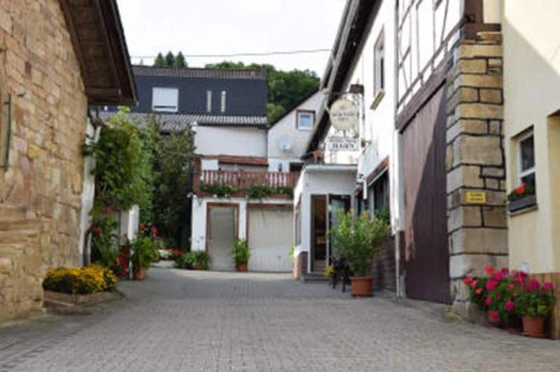 Хостел Gasthaus Zum Hahn