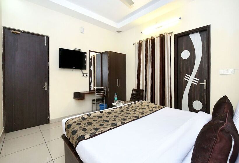 ホテル Golden Halo