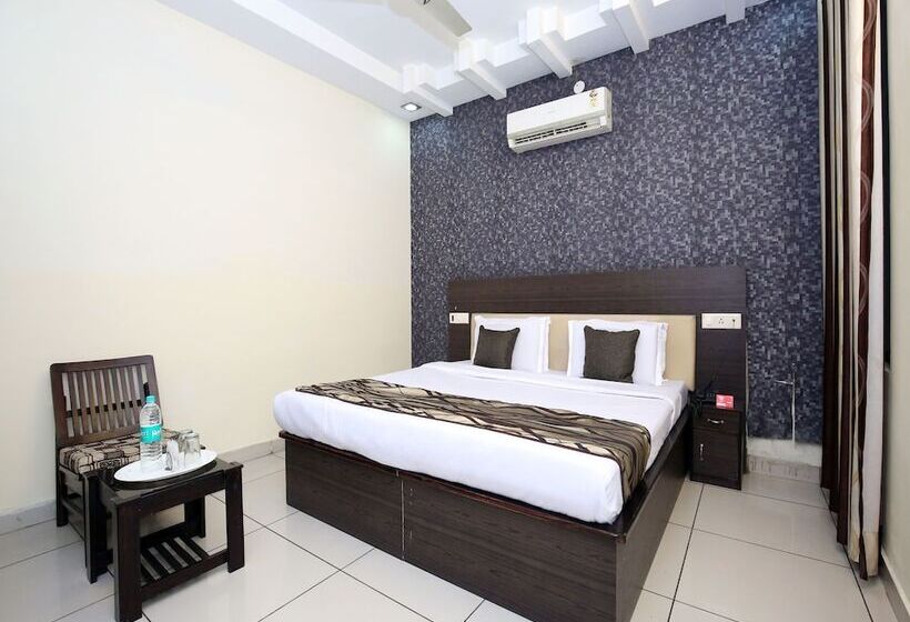 ホテル Golden Halo