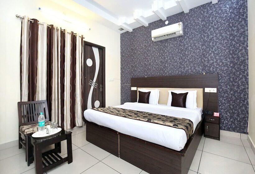 ホテル Golden Halo