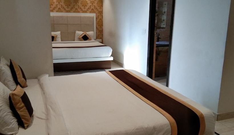 ホテル Regency By Wb Inn