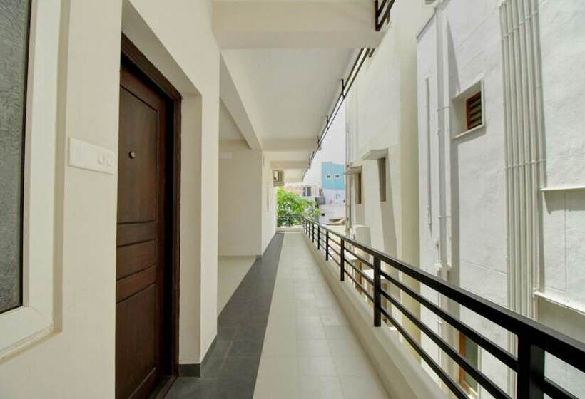 هتل H2b By Oyo Rooms