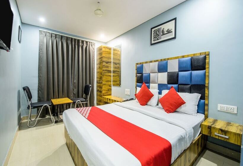 Отель Jeelan Palace