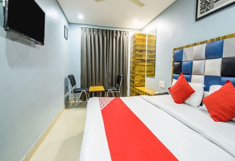 Отель Jeelan Palace