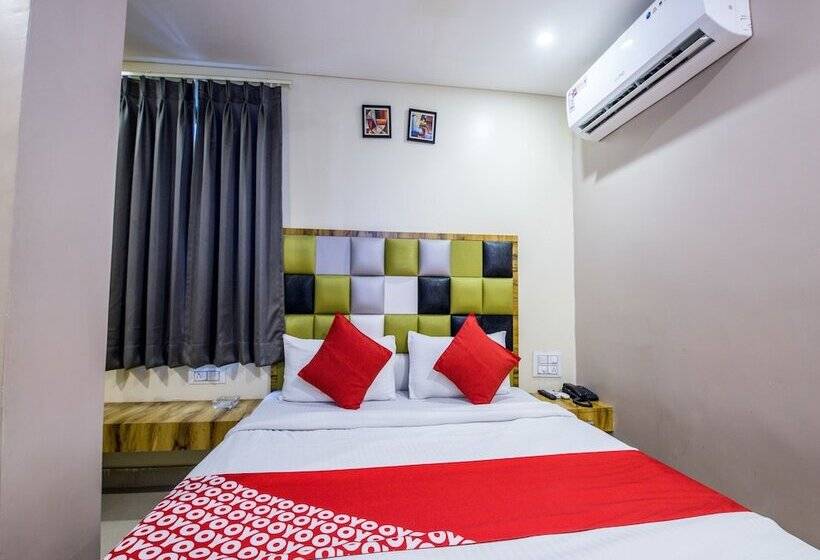 Отель Jeelan Palace