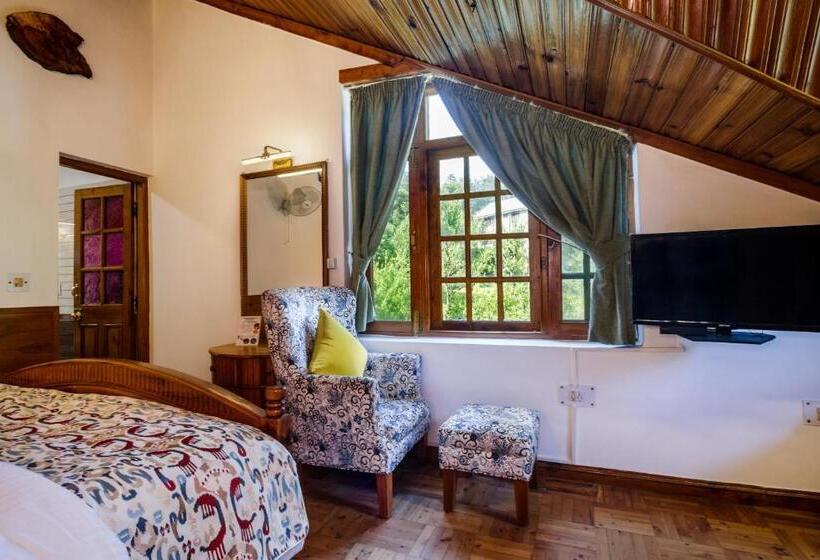 هتل Marys Cottages